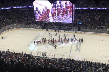 Et avec ces poignées de main, le premier tour des séries 2015 des séries #StanleyCup ...