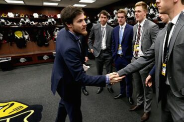 Tout est bouclé lorsque les prospects de #NHLDraft rencontrent ceux qui jouent pour le #St ...