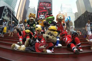 Passez la plupart de leurs journées hors saison à vous détendre, à vous détendre, à vous détendre en jouant ...