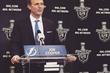 "Faites briller la lumière sur nos gars, ils vont juste mettre des lunettes de soleil et se promener ...