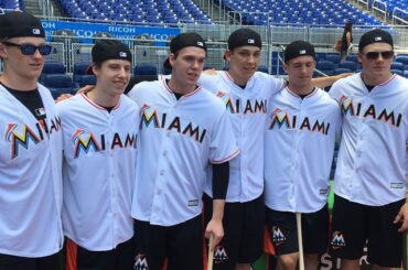 Les meilleurs prospects échangent leurs rameaux contre des chauves-souris. #NHLDraft ...