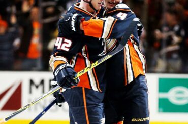 #hockeyhugs ...