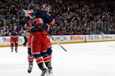 #HockeyHugs en vol ...