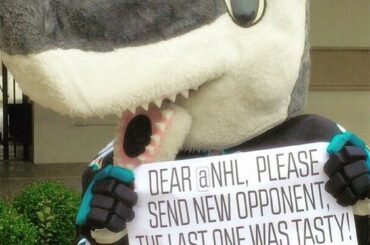 Nous connaissons quelqu'un qui va être à l'écoute de # Game7 ce soir. #Coupe Stanley...