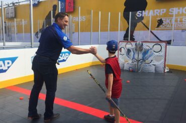 Des leçons de tir privées de la légende de la LNH, Peter Bondra ... ouais, c'est un souvenir ...