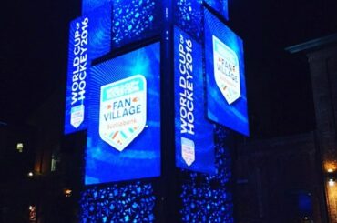 Heure de nuit à la tour # WCH2016 Fan Village ....