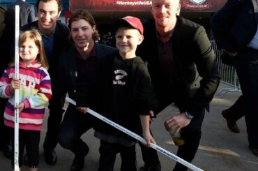 Pour les enfants. #HockeyvilleUSA ...