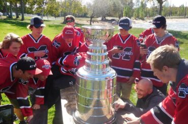Point . Image . Répéter. #StanleyCup succès surprise dans la communauté. #Ho ...