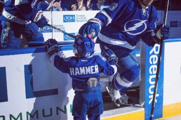 Kid a déjà la meilleure poignée de la ligue. # ...