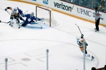 Droit à l'horaire. #SlowMoMonday ....