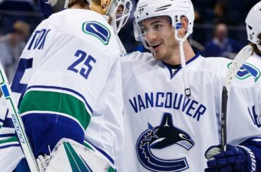 Victoire #hockeyhugs ....