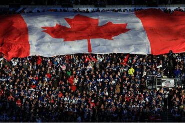 O Canada. #CentennialClassic # NHL100 ...