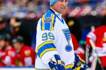 Venez voir The Great One le 1er janvier pour une période de questions pendant le PreGame à #CentennialCla ...