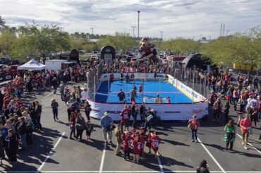 Il y a une fête en Arizona à la Centennial Fan Arena! # NHL100 ...