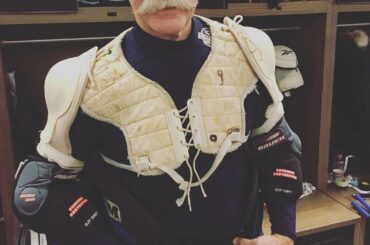 Lanny berce les mêmes épaulettes que les juniors ... oui vraiment. #CentennialC ...