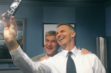 "Excusez-moi M. Orr, puis-je prendre une photo?" - Le dominateur # NHL100 ...