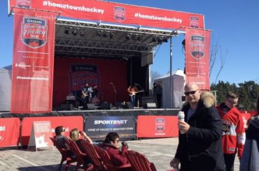 Centennial Fan Arena ET @hometownhockey est une sacrée fête. # NHL100 ...