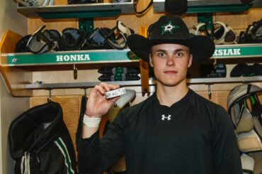 Julius goûte à l'hospitalité texane. Félicitations pour le premier! # ...