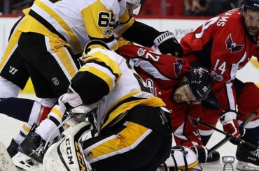 Jusqu'ici, ça a été bouleversant, mais les gardiens l'ont mise sous clé. # Game7 #StanleyCup ...