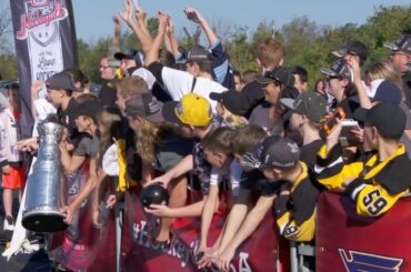 Hier, beaucoup de joueurs ont joué sur les @stlouisblues et les @penguins.
...