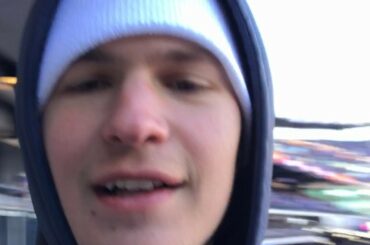 Repéré au #WinterClassic: acteur @ansel Elgort #NYR ...