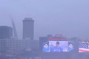 @Bridgestonetires NHL #WinterClassic, donc il ne reste que cinq jours avant ...