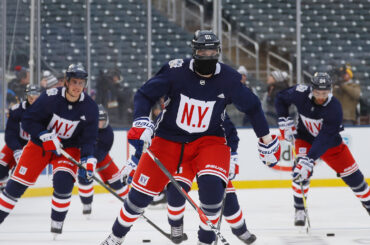 Bundled et oh si prêt. Famille. Copains. Expériences. #WinterClassic ...