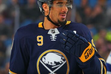 Les @SanJoseSharks ont acquis @ evander9kane des @BuffaloSabres.

Ce ra ...