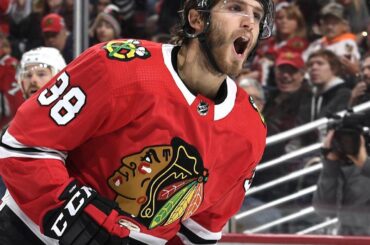 Les @PredsNHL et les @NHLBlackhawks font le premier grand échange de la journée avec @r_hartma ...