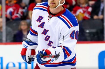 Pour la première fois de l'histoire, les @njdevils et les nnanger font un commerce. @grabn ...