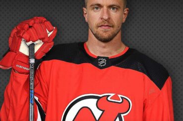 A quoi @ Grabner40 peut-il ressembler en tant que membre du @NJDevils?

Voici une première hypothèse! ...