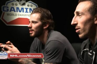 C'est @ TSeguin92 en tant que @DallasStars contre Brad Marchand en tant que @NHLBruins - perdant ...