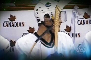 Retour sur la carrière de deux légendes alors qu'elles se préparent pour leur finale @Canuc ...