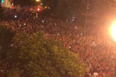 Les rues de Washington sont rouge vif ce soir. #ALLCAPS #StanleyCup ...