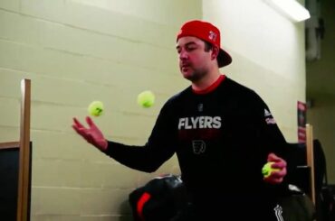 Tout le monde se prépare à sa manière.

Allez dans les coulisses de la série éliminatoire ...