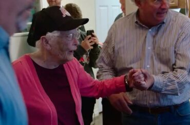 @StanleyCup, rien ne fait sourire les fans. La coupe rencontre le r ...