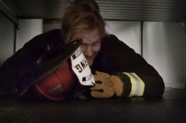 S'il y avait un capitaine de sauvetage de raton laveur, Gabriel Landeskog le serait.
Voir ...