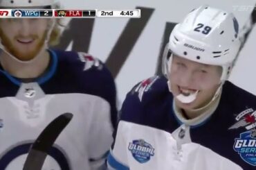 Un retour au pays finlandais à la mode @patriklaine. #NHLGlobalSeries ...
