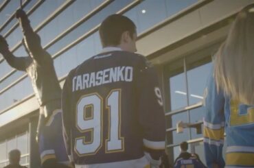 Un . Deux . Sept . 184. @ vt9191 se sent chez lui avec les @stlouisblues.
C ...