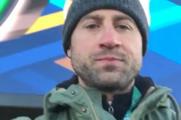 Nous allons être en direct sur Facebook avec @ AdamBurish37 au Stade Notre Dame à peu près ...