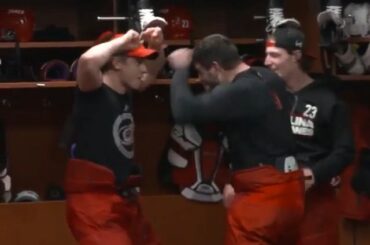 Jordan Martinook avec #HockeyHugs après la victoire des @nhlcanes! (@nh ...