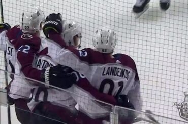 Vous ne voulez pas de cette fumée @cradnec. #Coupe Stanley
: @nbcsports
: @sportsne ...