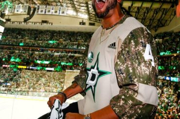 Les séries éliminatoires #StanleyCup apportent un pouvoir de star sérieux! @ _4dak @champagnepap ...