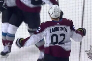 Bon endroit, bon moment pour Gabe. #Coupe Stanley
: @nbcsports
: @sportsnet ...