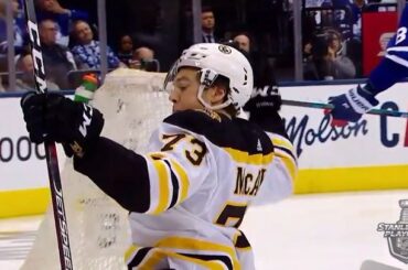 Un exemple de passage parfait. #Coupe Stanley
: @nhlonnbcsports
: @cbc ...