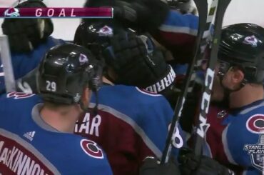 Les 72 dernières heures de @ calemakar_: Hobey Baker Award ET premier but dans la LNH. #Coupe Stanley
: ...