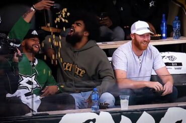 Jon Hamm, @ _4dak et @ezekielelliott. Les @stlouisblues et les @dallasstars sont com ...