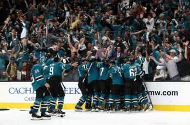 TARPS OFF @sanjosesharks #StanleyCup ...
