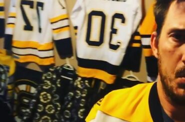 Le tatouage de l'avant-bras @nhlbruins est la cerise sur le gâteau! #StanleyCup #MyPlayoffs ...