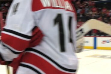 Un capitaine à un autre: "Hé, bonne chance." @Aleksandrovechkinofficial #StanleyCup ...